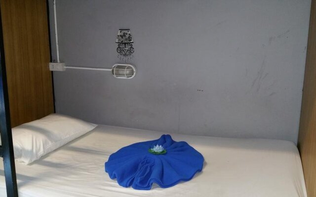Harbor Hostel - Adults Only