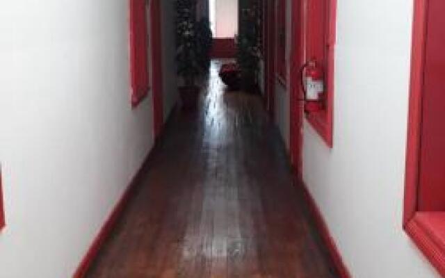 Hostal Retro House