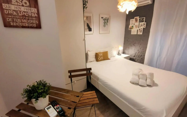 Pequeño Alojamiento con Mini Piscina - NO climatizada