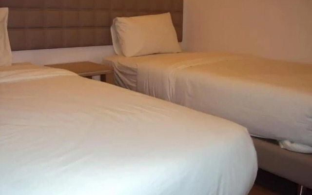 GM City Hotel