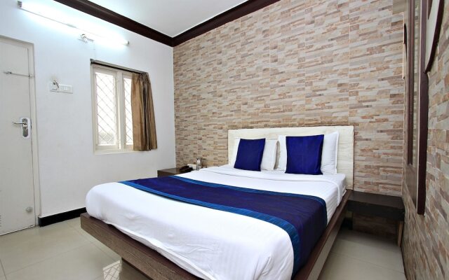 OYO 8736 Hotel Pratham International