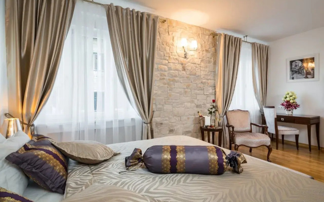 Priska Med Luxury Rooms