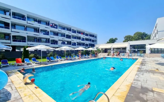 Hotel Holiday Blue