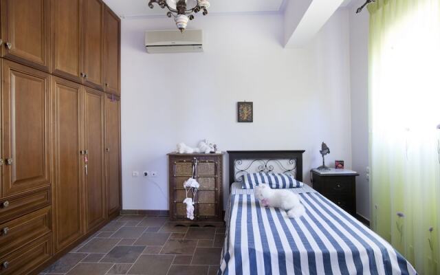 Spacious villa at Ilia Edipsou