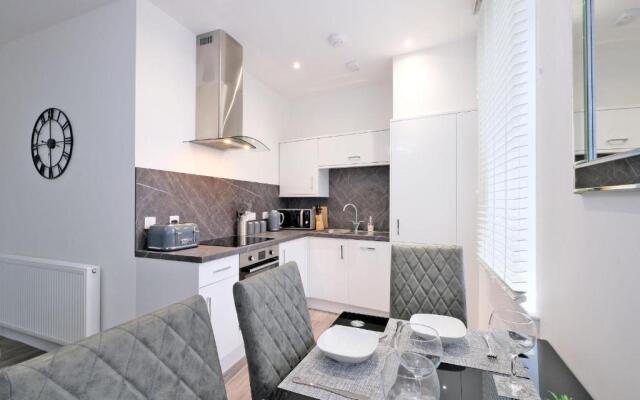 5* Luxury 1 Bedroom Apartment in City Centre