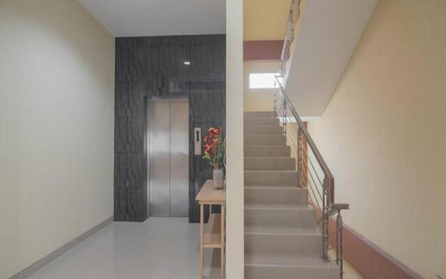 RedDoorz near Islamic Center Samarinda