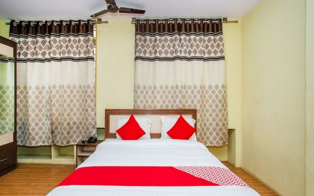 OYO 16937 Alankar Residency