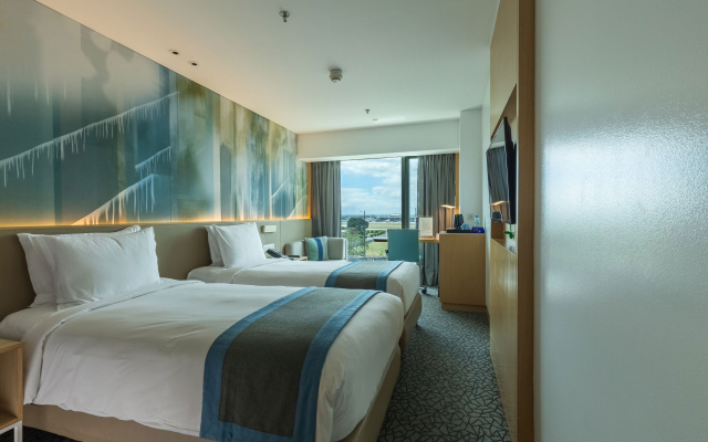 Holiday Inn Express Manila Newport World Resorts