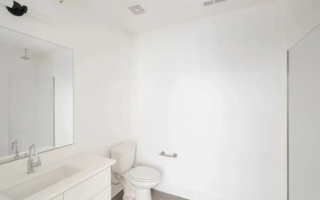 The Grove 6 by Avantstay Private Balcony