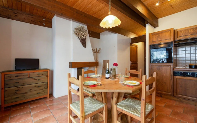 Chalet R Sidence Chantey Mourry 6