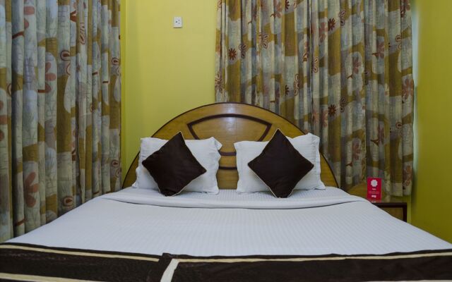 Landmark AB Block Hotel By OYO Rooms