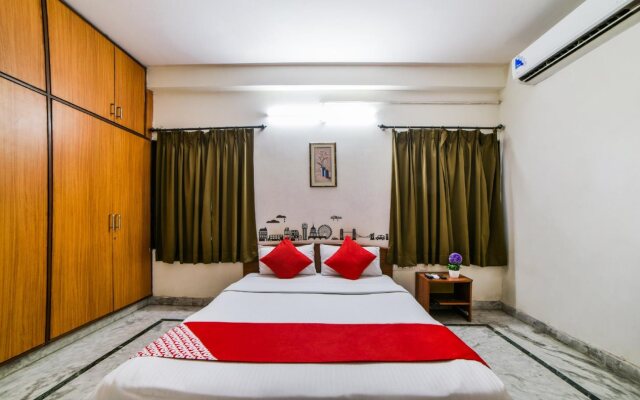 OYO 18454 Hallmark Inn Begumpet