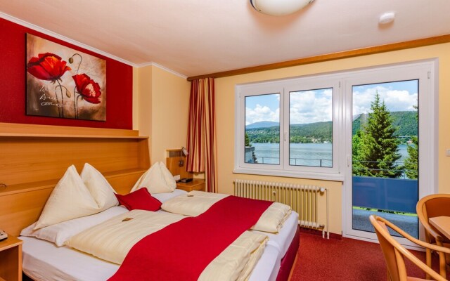 Strandhotel Schabus