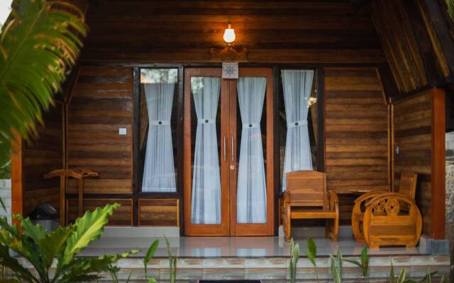 Mamaras Guest House