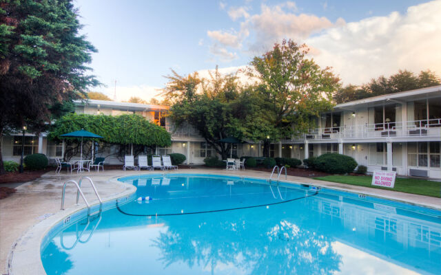 The Phoenix Inn Of South Carolina