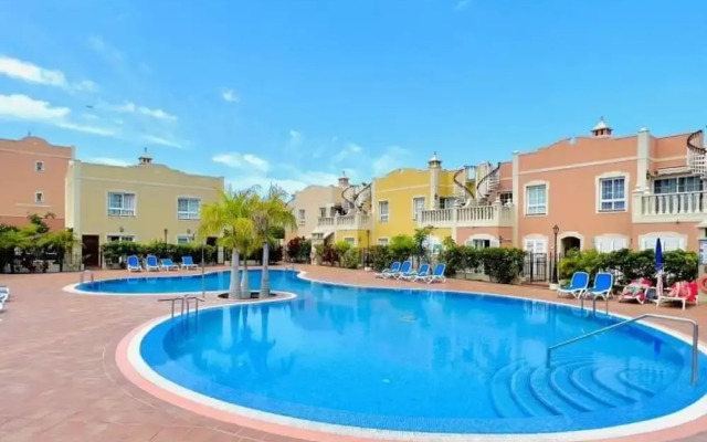 Enjoy 1 BR Palm Mar Next to Pool