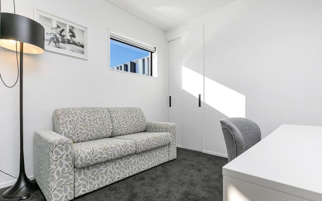 QV Modern New Apt near Viaduct with WiFi - 931