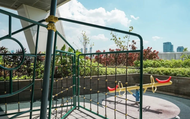 Best Choice 2BR Apartment at Menteng Park with Bathtub