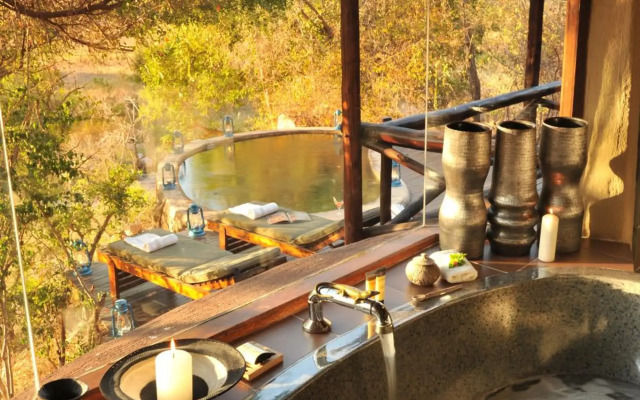 Lukimbi Safari Lodge