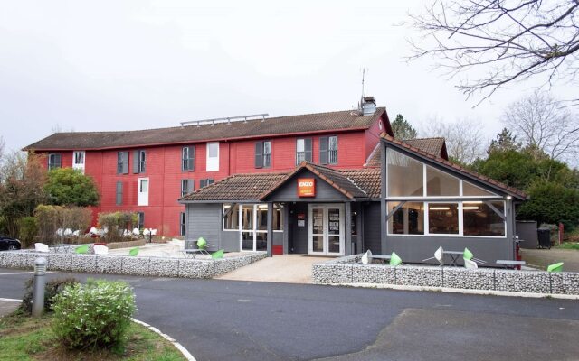 Enzo Trappes by Kyriad Direct