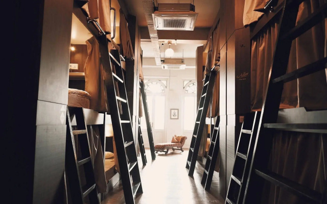 Adler Hostel