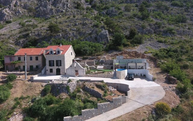 Stone House Villa