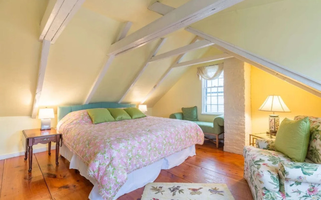 Rockmere Inn