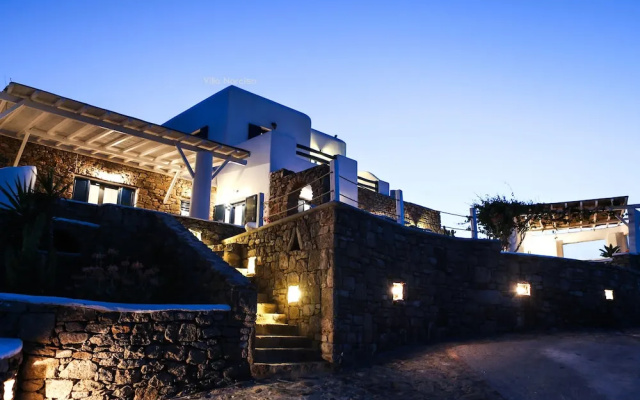Aella Villa
