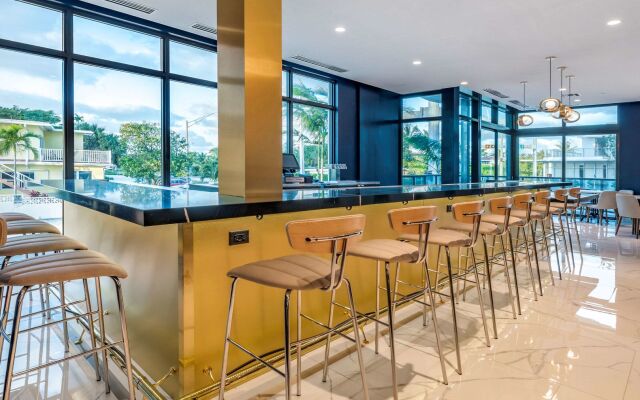Cambria Hotel Fort Lauderdale Beach