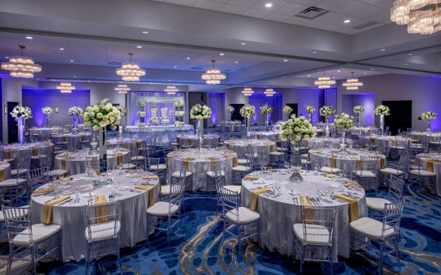 Crowne Plaza Boston - Woburn by IHG