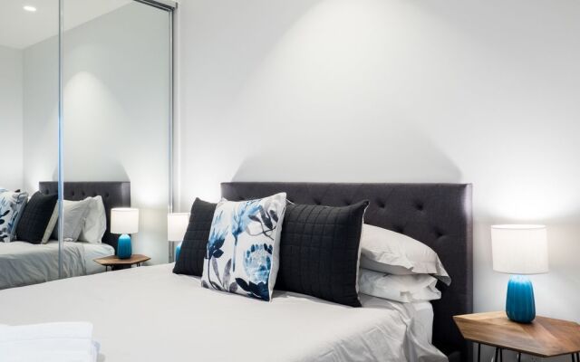 LittleStay Collection- Eporo