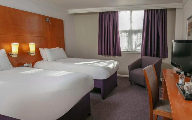 Premier Inn Peterborough (A1(M)J16)