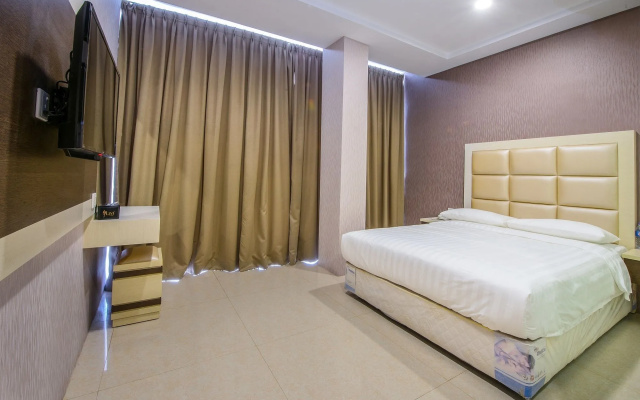 OYO 676 Nasa Hotel