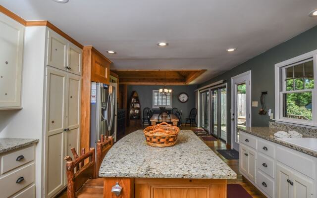 Welcome View Point 5 Bedroom House