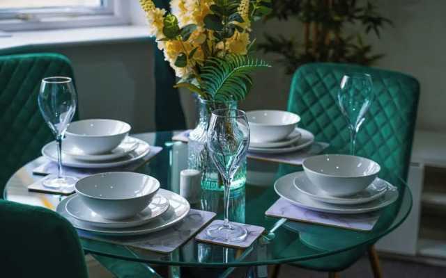 Cosy Luxury Apartment in Milton Keynes