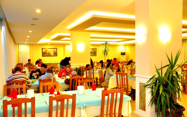 Cinar Family Suite Hotel