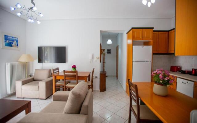 Poly's charming home - City center & near the beach 2bedroom apartment