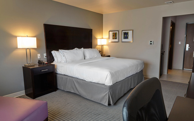 Holiday Inn Express & Suites Tahlequah by IHG