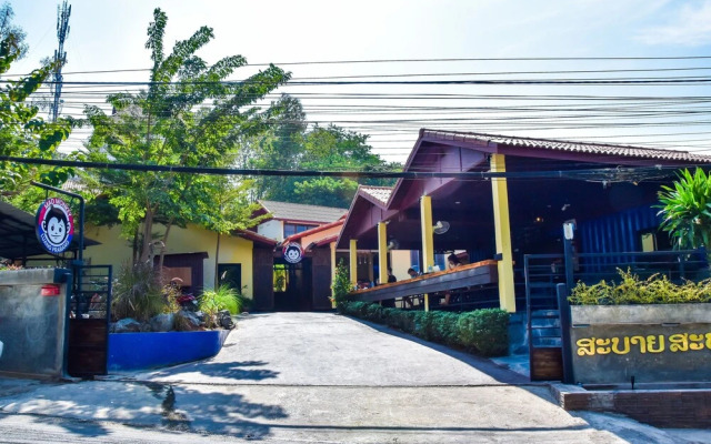 Mad Monkey Luang Prabang