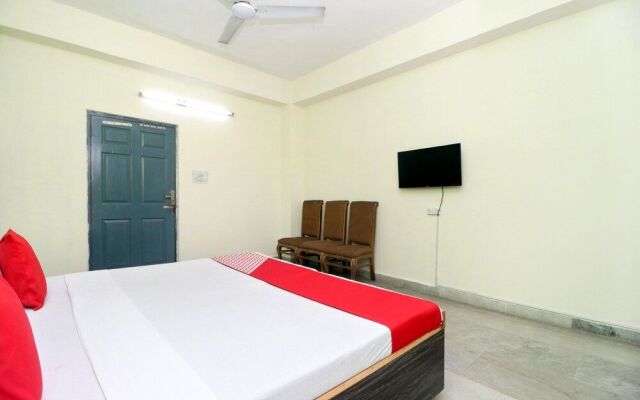 OYO 18570 Hotel Jazz