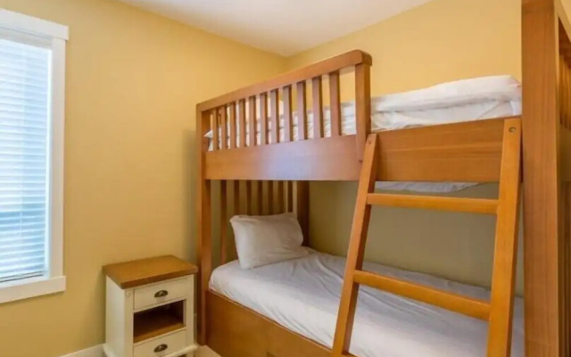 La Casa Lakeside Resort