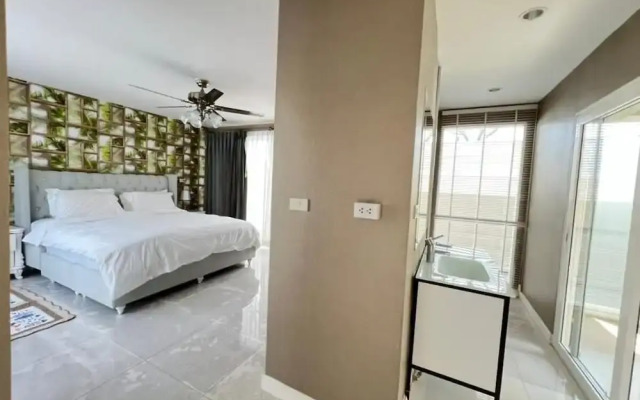 RIM Chaam By RoomQuest