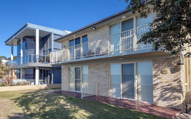 Alcheringa Unit 3 & 4, 32 Sandy Point Road