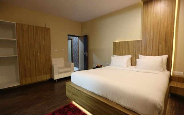 FabHotel Grand Savoury Suites