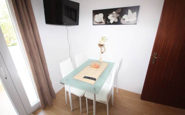 Small Apartment For A Great Holiday