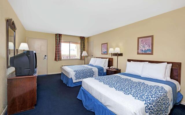 Days Inn by Wyndham Newport News