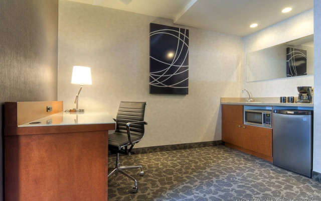 AC Hotel by Marriott Old Montreal