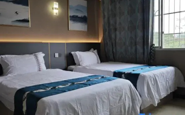 Yibin Juxian Hotel