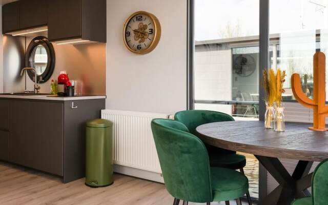 Modern Houseboat in Volendam With Shared Pool