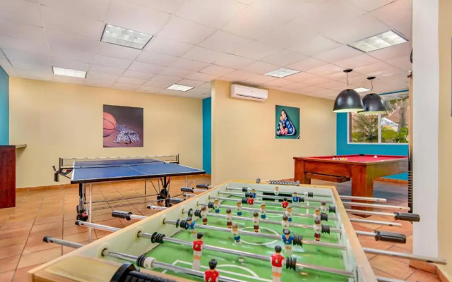 Hodelpa Garden Suites Golf & Convention Center
